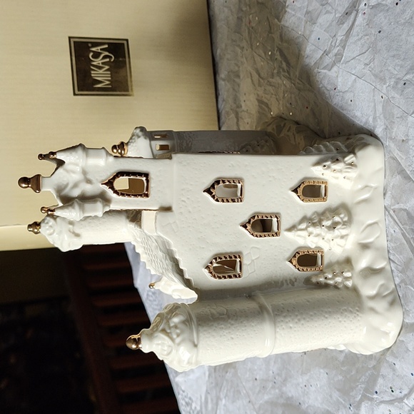 Mikasa Holiday Elegance votive candle holder snow castle - Picture 3 of 7